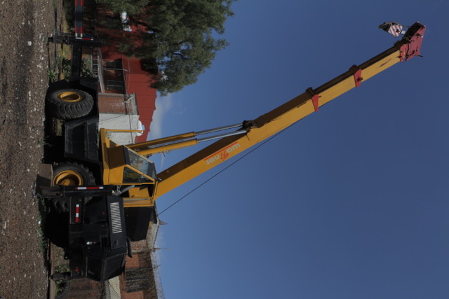 Grúa Drott 1800 todo terreno de 18 toneladas