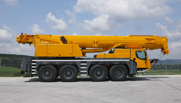 Grúa Liebherr LTM-1000 telescópica de 100 toneladas