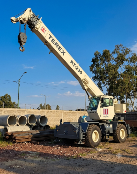 Grúa Terex RT230 todo terreno de 30 toneladas